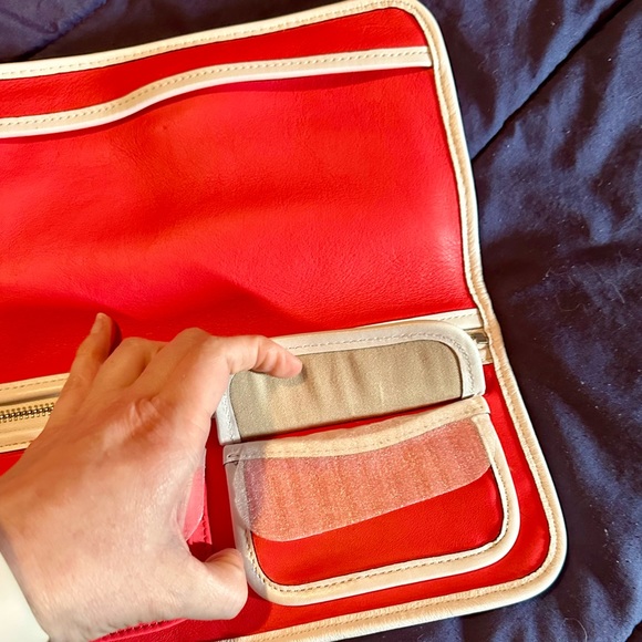 Bright pink Coach clutch NWT great for summer!!! - Picture 4 of 9